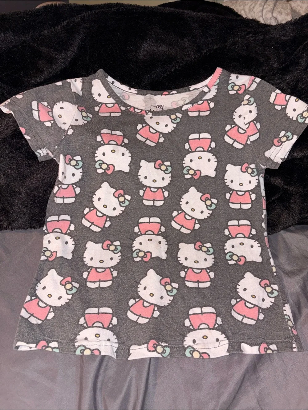 Pants and shirts bundle sizes 6-7 yrs